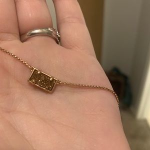 Kendra Scott necklace